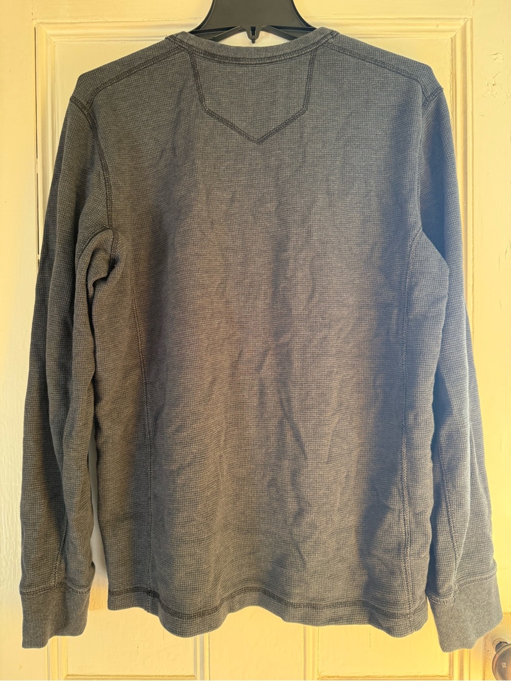 Eddie Bauer Men's Charcoal Gray Waffle Crewneck Sweater - Picture 6 of 6